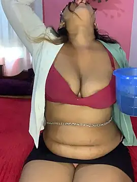 blackrose02 online show from February 13, 2026, 3:13 am