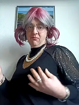 sexynadinets89 online show from March 6, 2025, 6:41 am