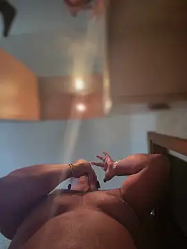 Snapshot of SecretlyDD chatting on February 2, 2026, 9:41 am SecretlyDD online show from February 2, 2026, 9:41 am