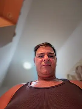 Snapshot of SecretlyDD chatting on February 21, 2026, 9:38 pm SecretlyDD online show from February 21, 2026, 9:38 pm