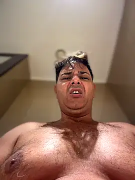 Snapshot of SecretlyDD chatting on February 28, 2026, 4:24 am SecretlyDD online show from February 28, 2026, 4:24 am