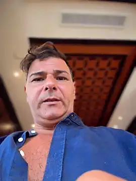 Snapshot of SecretlyDD chatting on March 19, 2026, 8:40 am SecretlyDD online show from March 19, 2026, 8:40 am