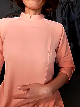 Snapshot of Lucy_limon chatting on February 7, 2026, 9:51 pm Lucy limon online show from February 7, 2026, 9:51 pm