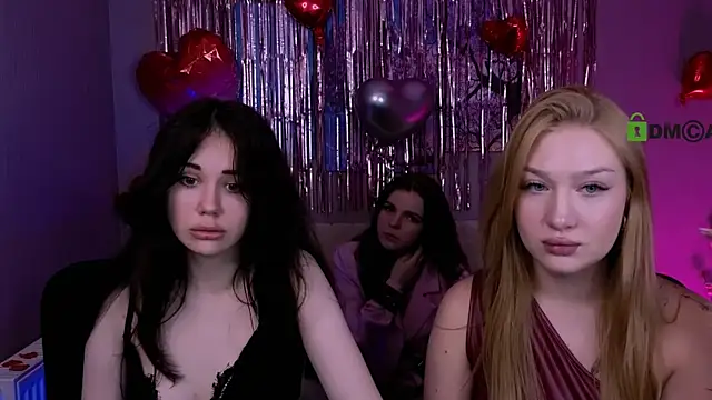 playful sophie online show from February 13, 2026, 8:38 pm