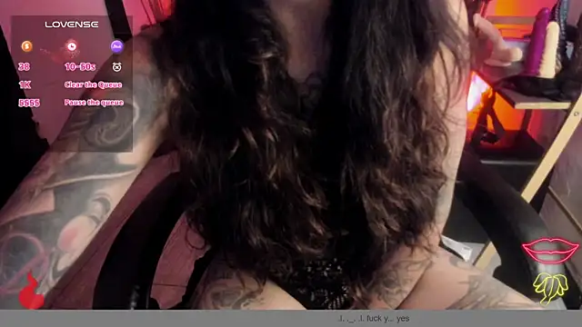 marlenna online show from September 24, 2025, 11:57 am