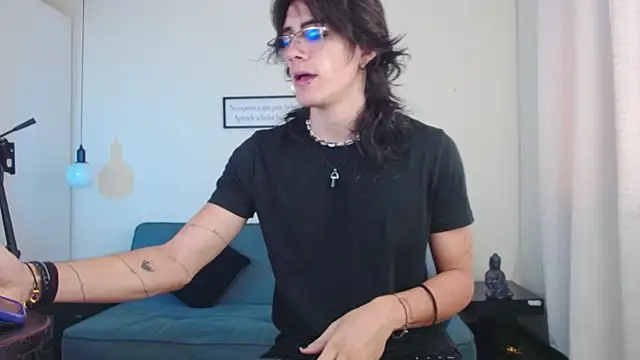 Snapshot of andreey50 chatting on February 11, 2025, 1:09 pm andreey50 online show from February 11, 2025, 1:09 pm