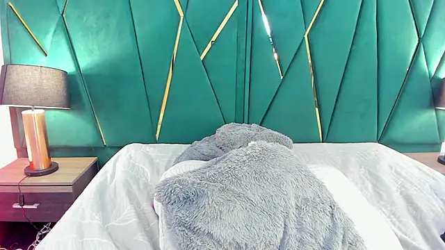 Tamara Myller online show from February 9, 2025, 3:56 pm