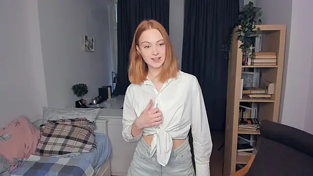 HarrmonSarah online show from December 22, 2024, 8:49 am