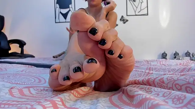 Keiny-Rave online show from March 8, 2025, 7:20 pm