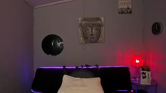 Camillesanto online show from March 18, 2025, 11:53 pm