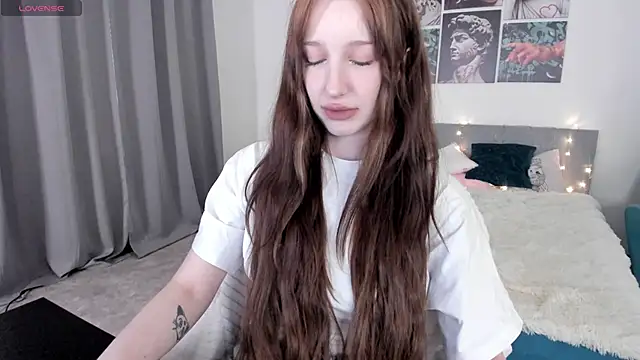Lissa Meow  online show from June 5, 2026, 6:52 am
