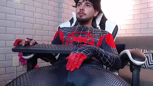 Snapshot of Samir_bear chatting on October 28, 2025, 10:45 pm Samir bear online show from October 28, 2025, 10:45 pm