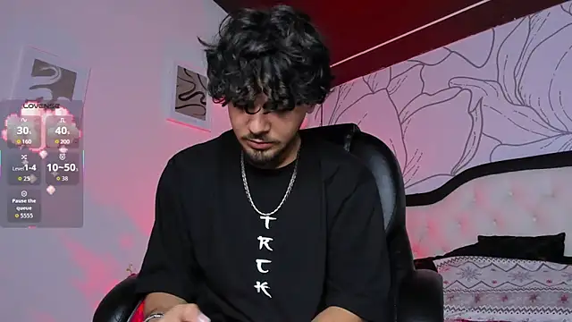 Snapshot of Samir_bear chatting on November 28, 2025, 12:41 pm Samir bear online show from November 28, 2025, 12:41 pm