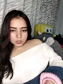 Snapshot of Ema_kraus chatting on February 7, 2025, 9:37 pm Ema kraus online show from February 7, 2025, 9:37 pm