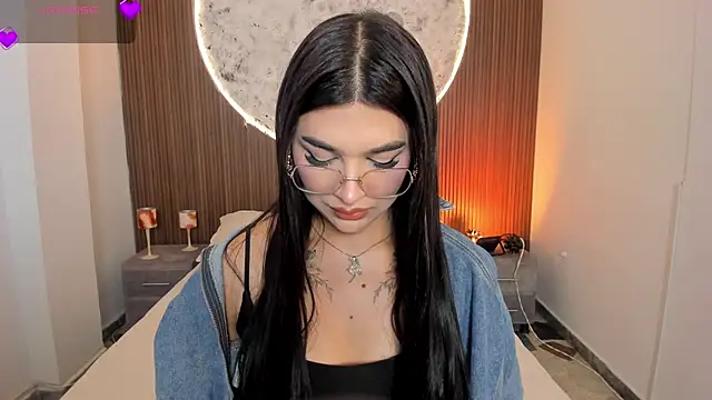 RoseCassie online show from March 11, 2026, 1:39 pm