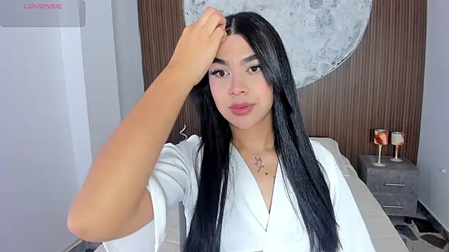 RoseCassie online show from April 18, 2026, 1:59 pm