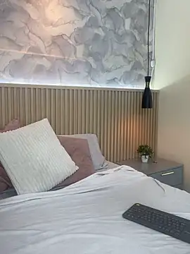 AinaraJimenez online show from December 21, 2025, 7:43 pm