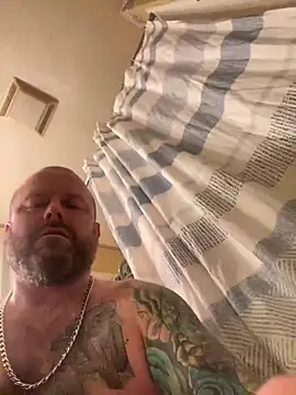 Thickirishcock850 online show from May 23, 2026, 2:28 am