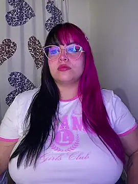 Snapshot of Pinky-Flower chatting on February 15, 2025, 12:59 am Pinky-Flower online show from February 15, 2025, 12:59 am