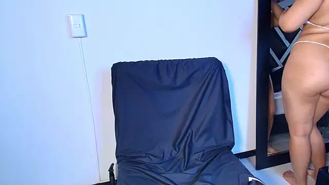 caroo gomeez online show from October 13, 2025, 3:39 am