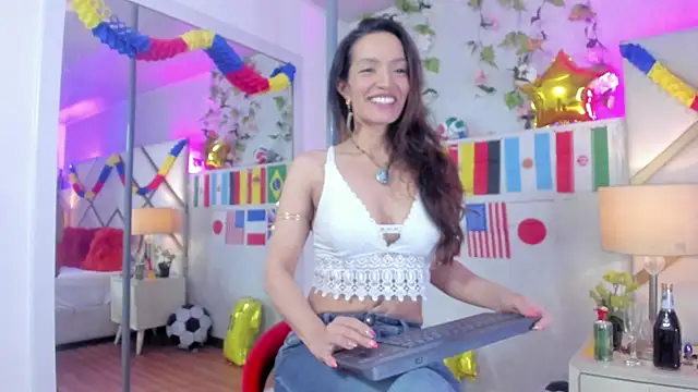 Snapshot of AmyRox_ chatting on June 15, 2026, 12:07 pm AmyRox online show from June 15, 2026, 12:07 pm