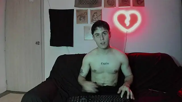 Snapshot of Antonello_Vannucci chatting on January 4, 2025, 3:29 am Antonello Vannucci online show from January 4, 2025, 3:29 am