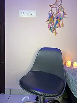 Snapshot of honeyboobies7249 chatting on February 23, 2026, 7:33 pm honeyboobies7249 online show from February 23, 2026, 7:33 pm