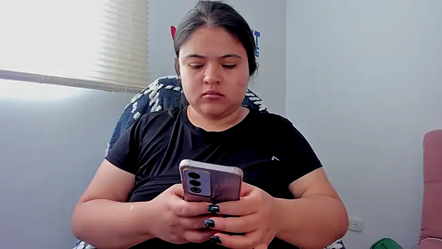 lizzie c online show from November 12, 2025, 7:46 pm