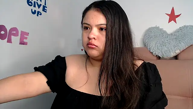 Snapshot of lizzie_c chatting on January 19, 2026, 8:18 am lizzie c online show from January 19, 2026, 8:18 am