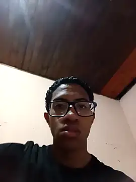 Snapshot of matheusroger chatting on January 2, 2025, 2:43 am matheusroger online show from January 2, 2025, 2:43 am