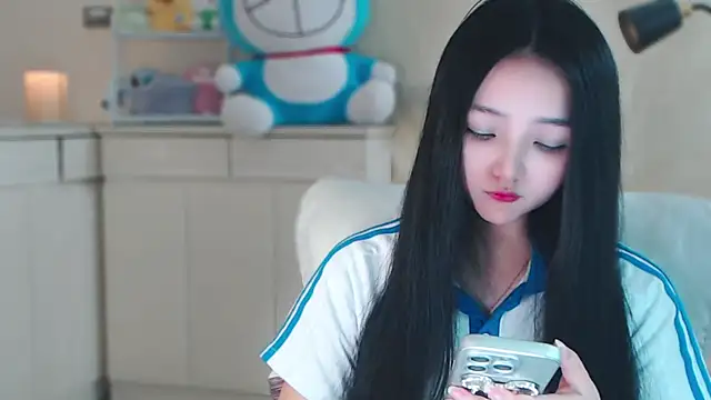 xiao-xiao-D online show from January 4, 2025, 5:27 am