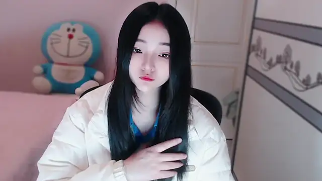 xiao-xiao-D online show from November 2, 2025, 3:20 am