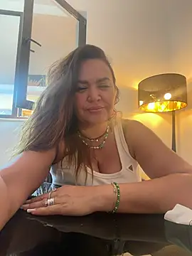 Snapshot of Aileen_Stone chatting on July 4, 2026, 9:48 am Aileen Stone online show from July 4, 2026, 9:48 am
