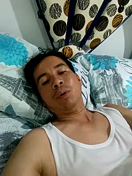 bisexual0007 online show from December 15, 2025, 3:00 am