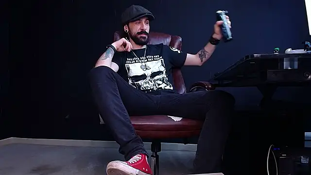 AxelColton online show from November 12, 2025, 11:10 am