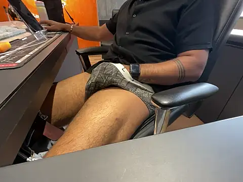 Nil Talreja online show from November 12, 2025, 9:10 am