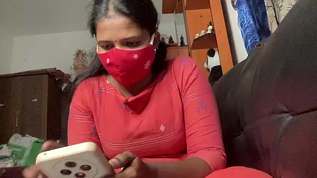 Snapshot of Tamil_Sanjana_ chatting on January 9, 2026, 7:59 pm Tamil Sanjana online show from January 9, 2026, 7:59 pm