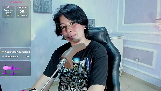 Lily Martinez online show from September 12, 2025, 10:59 am