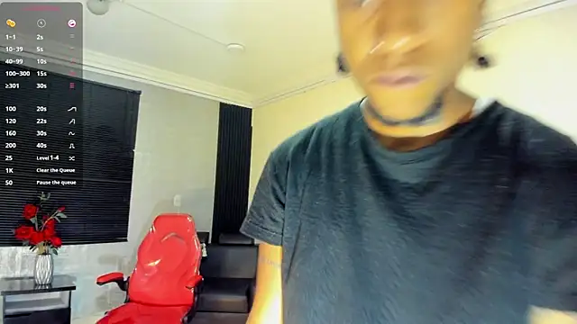 Snapshot of JhonyMiller_ chatting on May 12, 2026, 8:28 pm JhonyMiller online show from May 12, 2026, 8:28 pm