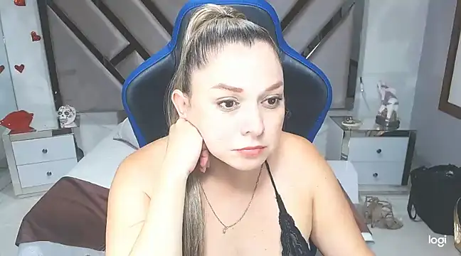 natalia5560 online show from February 6, 2025, 4:58 pm