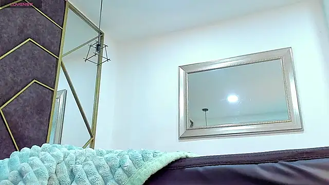 Snapshot of AbrilSonne chatting on December 26, 2024, 10:52 pm AbrilSonne online show from December 26, 2024, 10:52 pm