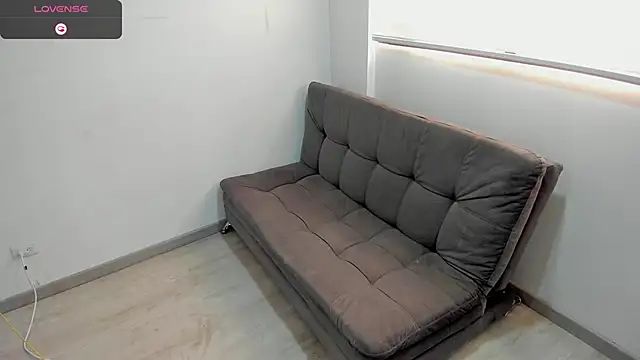 Snapshot of AbrilSonne chatting on February 23, 2025, 7:17 pm AbrilSonne online show from February 23, 2025, 7:17 pm