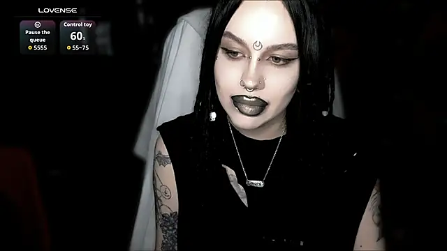 alexx succubus online show from May 2, 2026, 9:31 pm