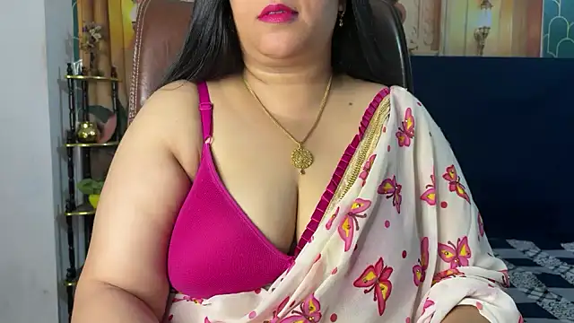 Snapshot of FlatVincy4 chatting on April 23, 2026, 4:24 am FlatVincy4 online show from April 23, 2026, 4:24 am