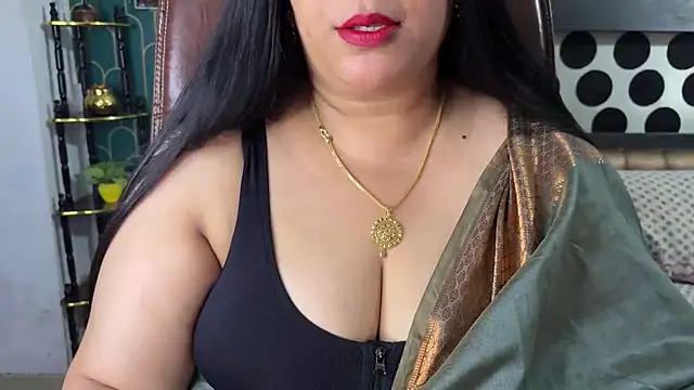 Snapshot of FlatVincy4 chatting on May 5, 2026, 8:11 am FlatVincy4 online show from May 5, 2026, 8:11 am