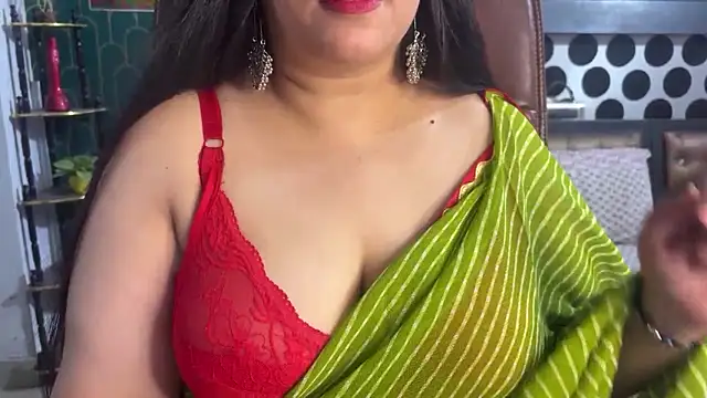 Snapshot of FlatVincy4 chatting on June 9, 2026, 7:42 am FlatVincy4 online show from June 9, 2026, 7:42 am