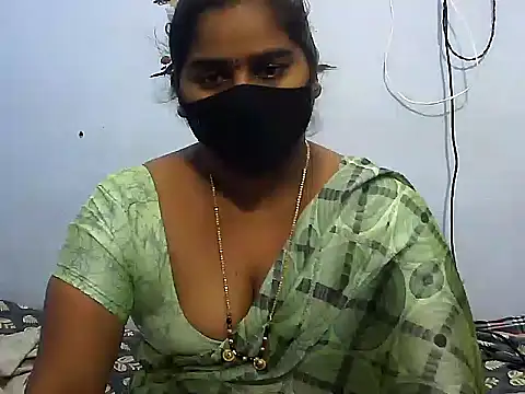 Snapshot of telugu_indhu_0001 chatting on November 3, 2025, 7:59 pm telugu indhu 0001 online show from November 3, 2025, 7:59 pm