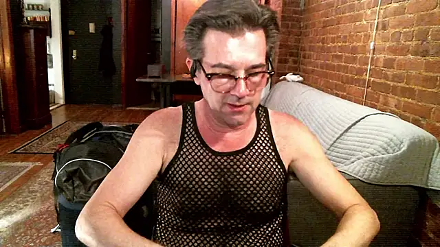 Johnny Bottoms online show from April 5, 2026, 7:11 pm