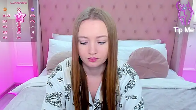 Snapshot of ChloeSug chatting on November 9, 2025, 8:18 pm ChloeSug online show from November 9, 2025, 8:18 pm