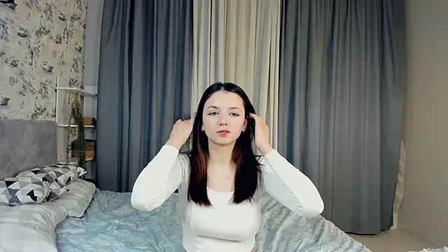 Snapshot of LilianGrindle chatting on January 14, 2025, 6:07 pm LilianGrindle online show from January 14, 2025, 6:07 pm
